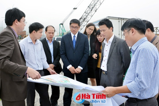 ...và thực địa tại khu cảng Vũng Áng giai đoạn hoàn thiện