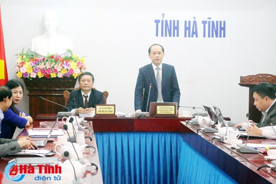 Phó Chủ tịch UBND tỉnh Nguyễn Hồng Lĩnh phát biểu tham luận tại hội nghị Phó Chủ tịch UBND tỉnh Nguyễn Hồng Lĩnh phát biểu tham luận tại hội nghị