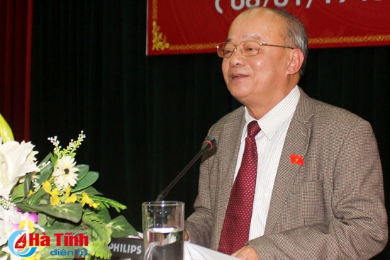 Phó trưởng Đoàn ĐBQH Trần Tiến Dũng đọc diễn văn buổi lễ