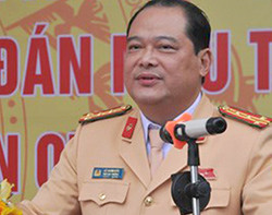 cuc canh sat giao thong de xuat dau gia truc tuyen bien so xe oto