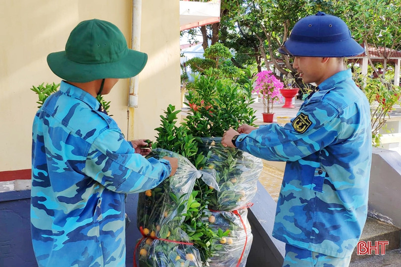 Mang “Tết” ra Trường Sa