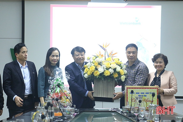 Lãnh đạo Hà Tĩnh động viên các đơn vị tài chính, ngân hàng thực hiện nhiệm vụ quyết toán cuối năm ảnh 7 Lãnh đạo Hà Tĩnh động viên các đơn vị tài chính, ngân hàng thực hiện nhiệm vụ quyết toán cuối năm