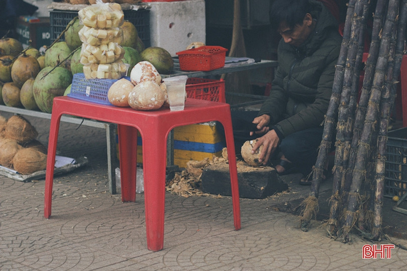 Ngắm Thành Sen đẹp dịu dàng, mộc mạc trong chiều cuối năm