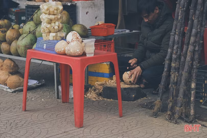 Ngắm Thành Sen đẹp dịu dàng, mộc mạc trong chiều cuối năm