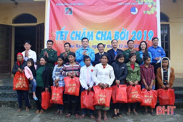 Tuổi trẻ Hà Tĩnh rộn ràng tình nguyện đón xuân