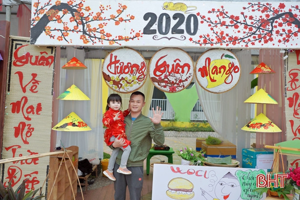 Tiễn năm cũ, đón năm mới cùng Lễ hội ẩm thực của các bé Trường Mầm non Trung Kiên