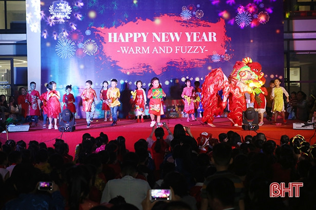 Trường Albert Einstein đón năm mới ấm áp và rộn rã