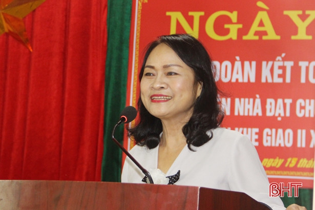 Lãnh đạo tỉnh dự ngày hội đại đoàn kết tại xã Ngọc Sơn