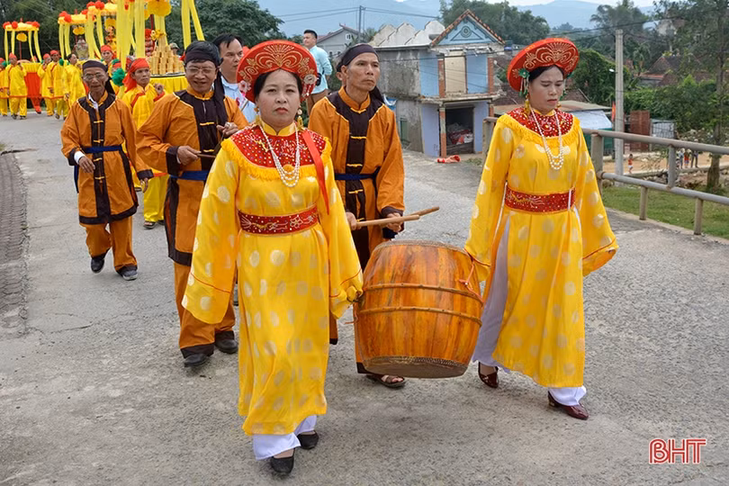 Tưng bừng khai hội Đền Cả - Dinh đô Quan Hoàng Mười ở Hà Tĩnh