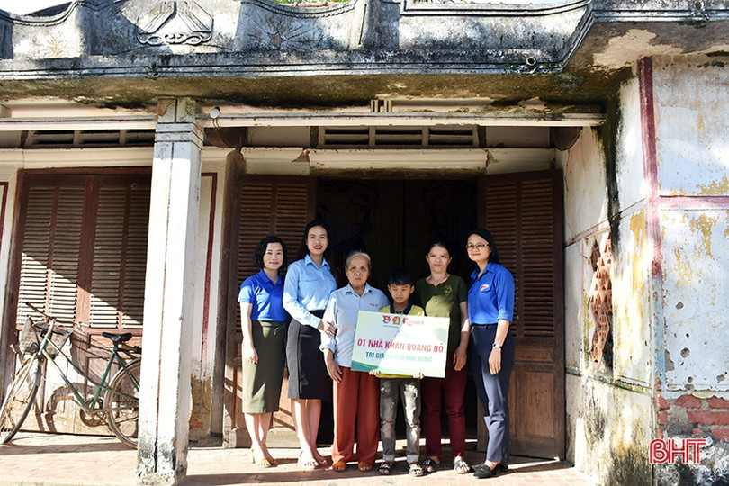 Nhiều tổ chức, doanh nghiệp tiếp tục hướng về Hà Tĩnh sau lũ