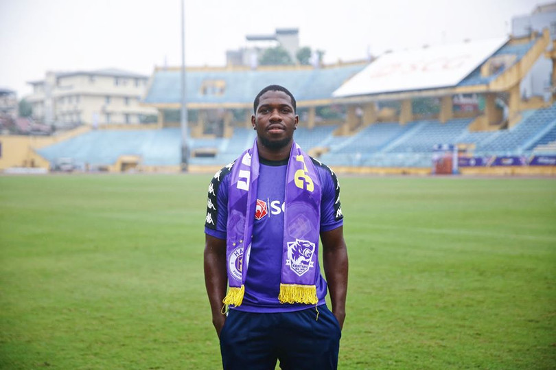 Hậu vệ người Hà Tĩnh Phan Bá Hoàng trở lại với bóng đá sau khi làm shipper ảnh 6 Hậu vệ người Hà Tĩnh Phan Bá Hoàng trở lại với bóng đá sau khi làm shipper