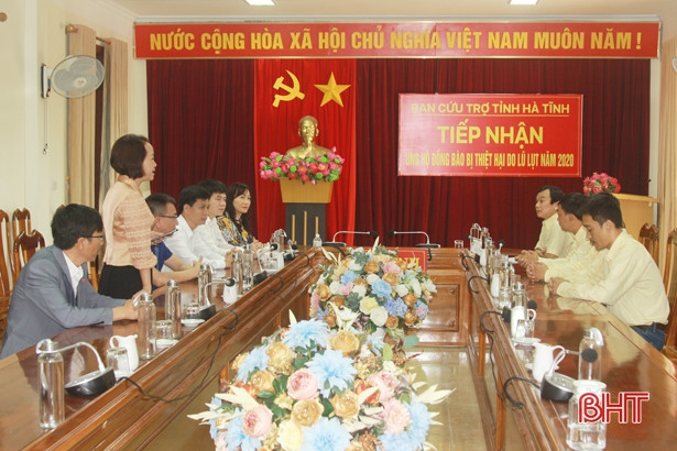 Nhiều tổ chức, doanh nghiệp tiếp tục hướng về Hà Tĩnh sau lũ