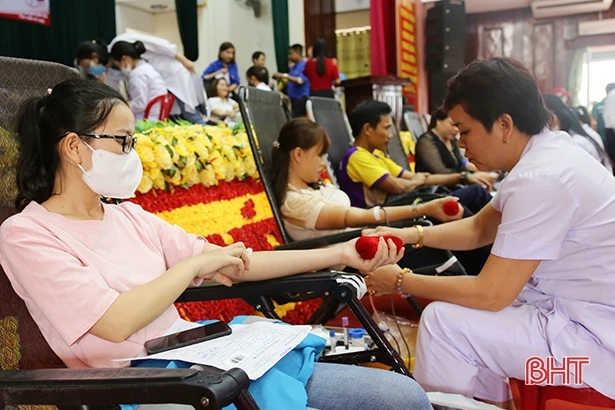 Ngày hội hiến máu ở Thạch Hà thu về 138 đơn vị máu
