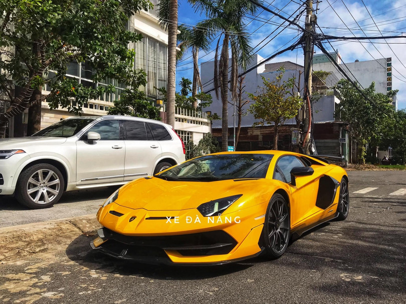 Cận cảnh siêu phẩm Lamborghini Aventador SVJ vừa “cập bến” Việt Nam