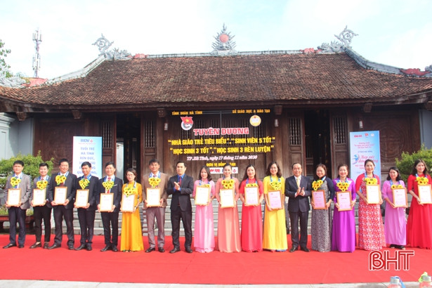 Hà Tĩnh tuyên dương 60 nhà giáo trẻ, học sinh, sinh viên tiêu biểu
