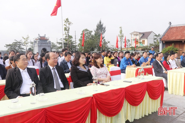 Hà Tĩnh tuyên dương 60 nhà giáo trẻ, học sinh, sinh viên tiêu biểu