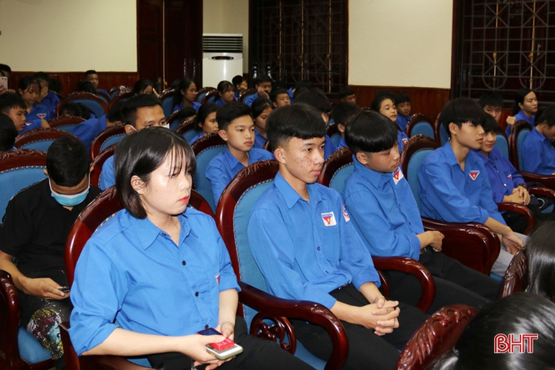 Tuổi trẻ Hà Tĩnh tưởng niệm nạn nhân tử vong do tai nạn giao thông