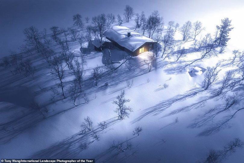 Mê mẩn loạt ảnh phong cảnh đoạt giải International Landscape Photographer of the Year 2020