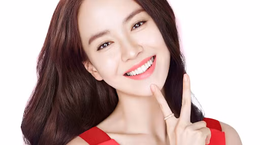 Cắt nha đam chà lên răng 2 phút mỗi ngày, răng xỉn màu đến mấy cũng sáng trắng tự tin