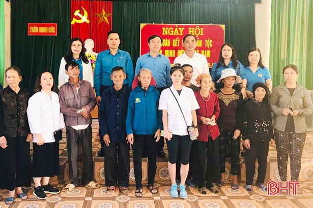 Các khu công nghiệp Bắc Ninh hỗ trợ 700 triệu đồng cho công nhân, người dân Hà Tĩnh