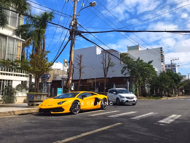 Cận cảnh siêu phẩm Lamborghini Aventador SVJ vừa “cập bến” Việt Nam