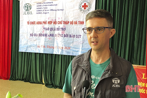 Nhiều tổ chức, doanh nghiệp tiếp tục hướng về Hà Tĩnh sau lũ