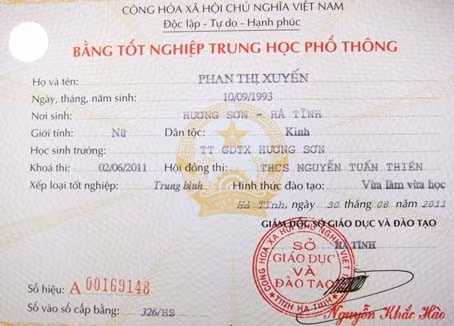 Em Xuyến học một đường nhưng được cấp cấp bằng một nẻo