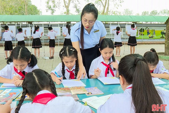 Gieo thói quen đọc sách từ gia đình đến trường học