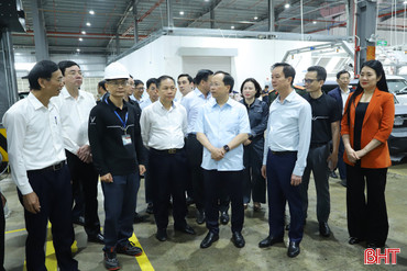 Bí thư Tỉnh ủy kiểm tra, động viên sản xuất đầu năm Bính Ngọ