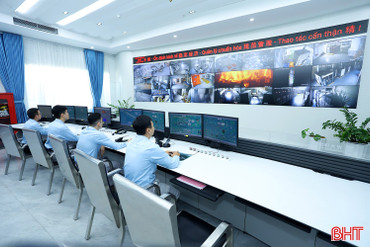 Tận mắt quy trình "biến" rác thành điện tại nhà máy điện rác hiện đại nhất miền Trung