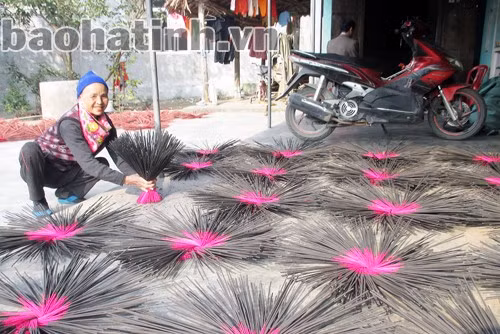 Người làm hương Thạch Mỹ thêm một mùa bội thu khi Tết đăng cận kề