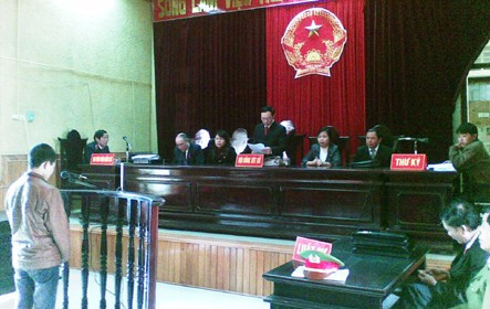 Phiên tòa xét xử Nguyễn Văn Anh phạm tội hiếp dâm trẻ em