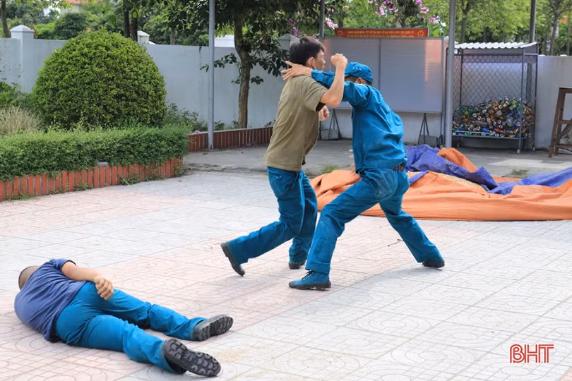 Hấp dẫn màn diễn tập bắt đối tượng bạo loạn của “chiến sỹ sao vuông” ở Nghi Xuân