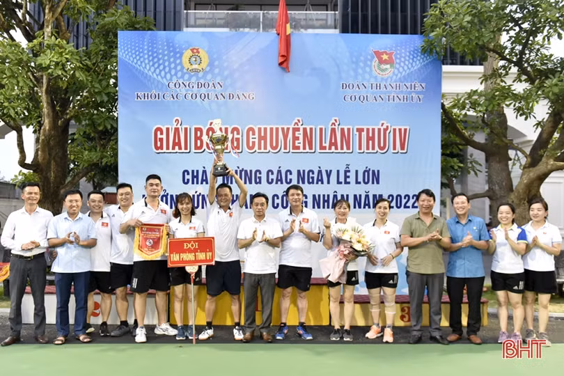 Văn phòng Tỉnh ủy, Đảng ủy Khối các cơ quan và doanh nghiệp tỉnh nhất Giải Bóng chuyền toàn khối năm 2022