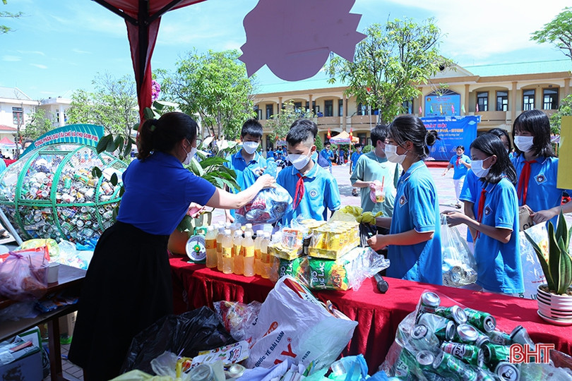 Lan tỏa ý thức phòng chống rác thải nhựa của học sinh TP Hà Tĩnh