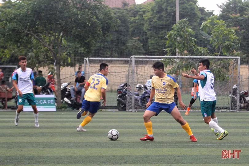 16 CLB tranh tài bóng đá sân 7 người TP Hà Tĩnh