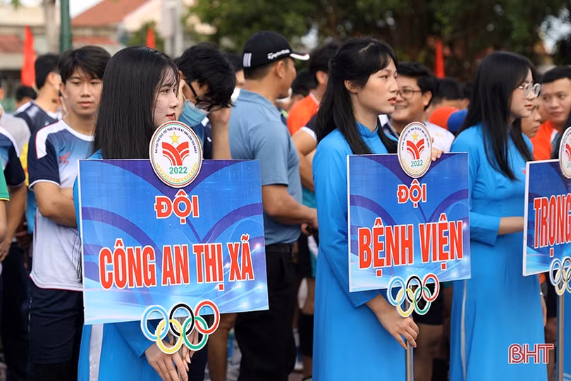 Khởi tranh Giải Bóng chuyền nam thanh niên TX Kỳ Anh - Cúp Viết Hải