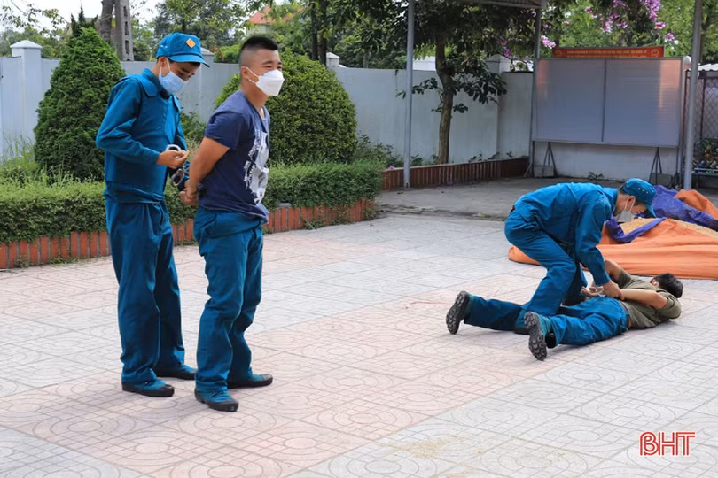 Hấp dẫn màn diễn tập bắt đối tượng bạo loạn của “chiến sỹ sao vuông” ở Nghi Xuân