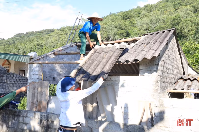 20 hộ dân ở Nghi Xuân hiến gần 800 m<sup>2</sup> đất mở rộng đường giao thông