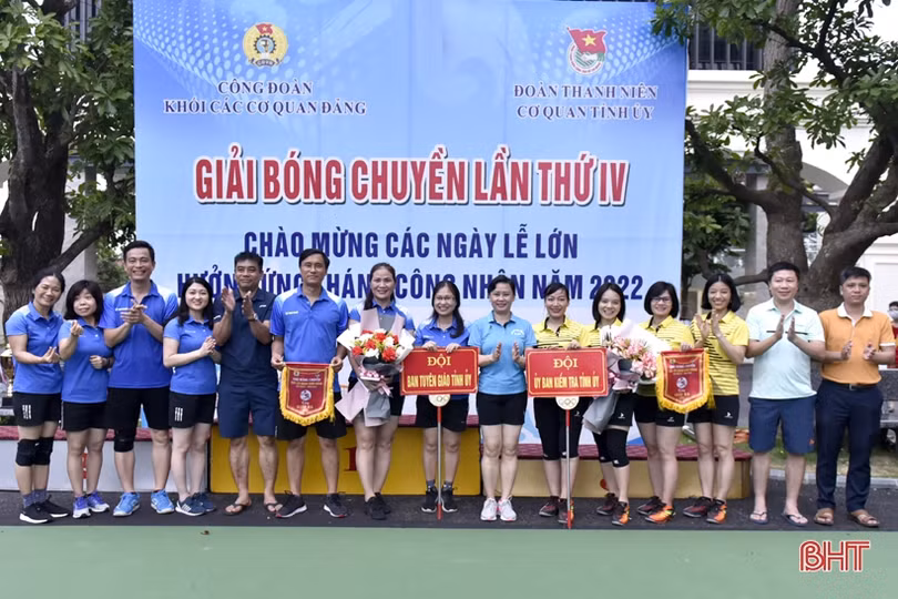 Văn phòng Tỉnh ủy, Đảng ủy Khối các cơ quan và doanh nghiệp tỉnh nhất Giải Bóng chuyền toàn khối năm 2022