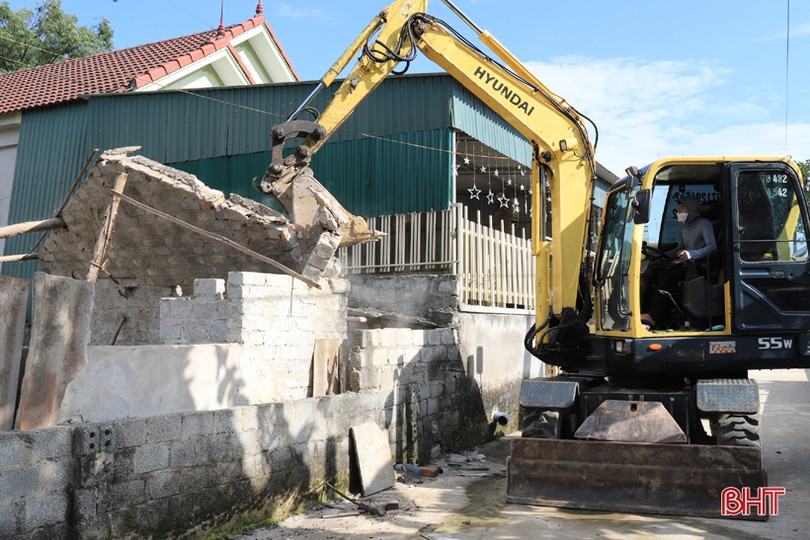 20 hộ dân ở Nghi Xuân hiến gần 800 m<sup>2</sup> đất mở rộng đường giao thông