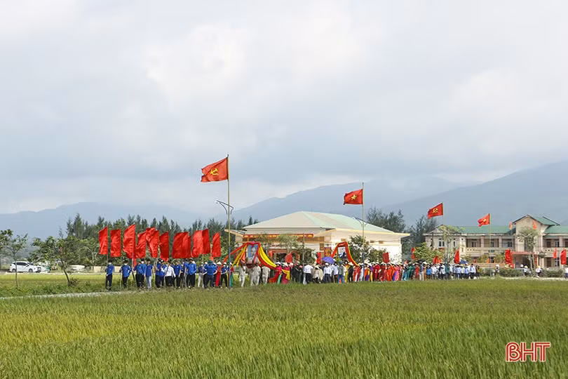 Đón nhận bằng xếp hạng di tích lịch sử - văn hóa Nhà lưu niệm Mai Hòe