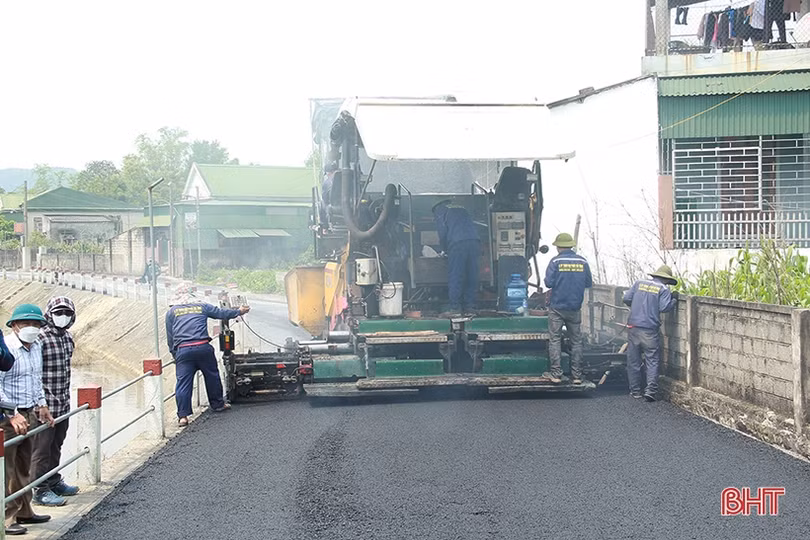 Nghi Xuân huy động nguồn lực xây dựng đường giao thông