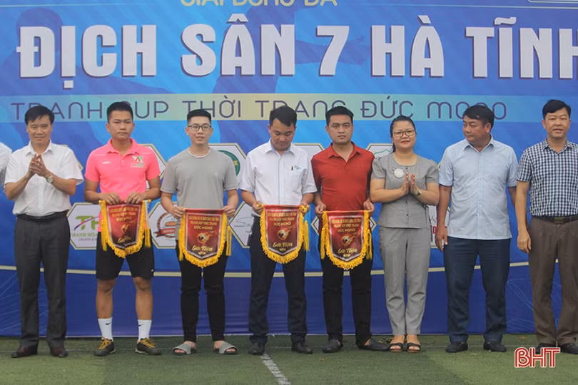 16 CLB tranh tài bóng đá sân 7 người TP Hà Tĩnh