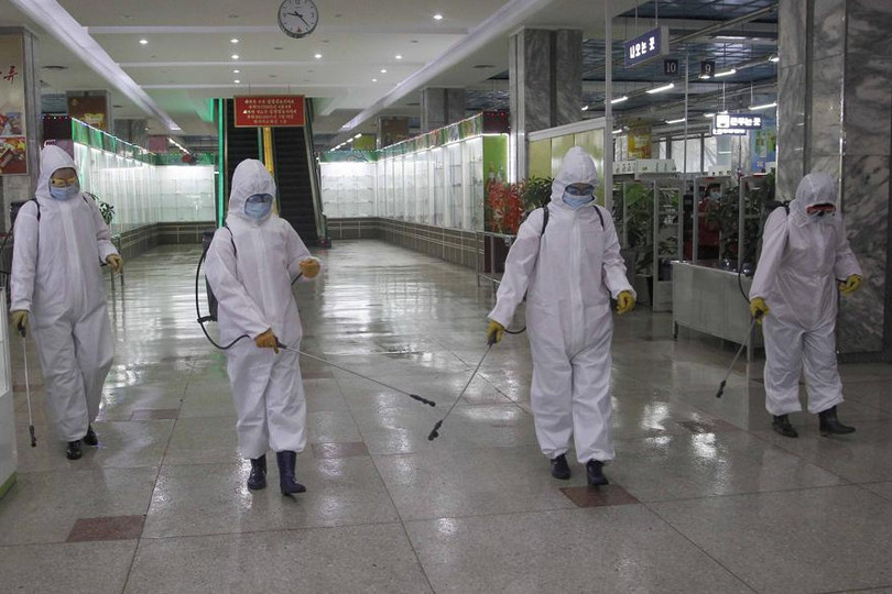 Triều Tiên ghi nhận ca COVID-19 đầu tiên, Bộ chính trị họp khẩn