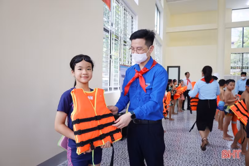 Hà Tĩnh phát động dạy bơi, học bơi, phòng chống đuối nước cho trẻ em