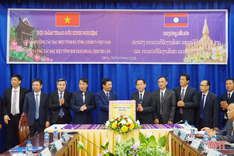 Hà Tĩnh mong muốn Bôlykhămxay tiếp tục hỗ trợ tìm kiếm, cất bốc hài cốt liệt sỹ