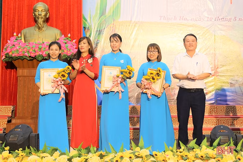 Ấn tượng chung kết Liên hoan Hát ru trong các cấp hội phụ nữ Thạch Hà