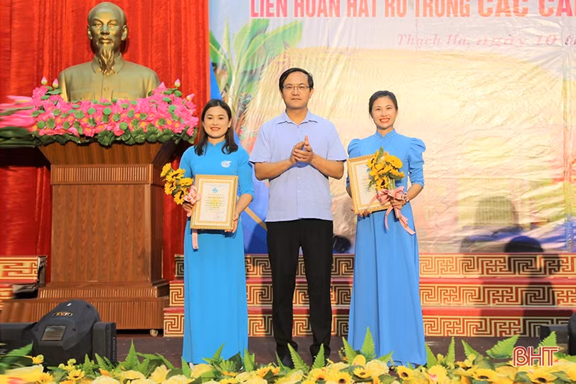 Ấn tượng chung kết Liên hoan Hát ru trong các cấp hội phụ nữ Thạch Hà