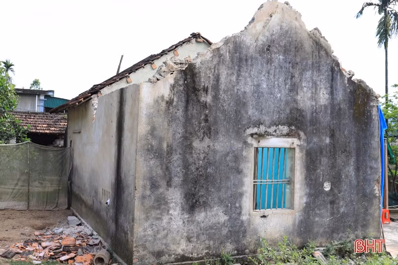 Khởi công xây dựng và bàn giao nhà ở cho hộ nghèo ở Nghi Xuân, Can Lộc